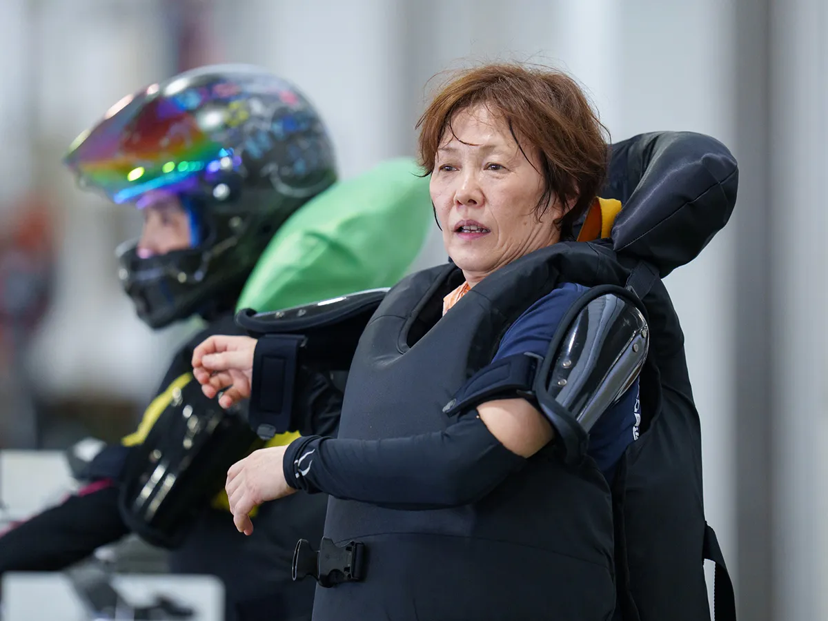 3232　山川美由紀